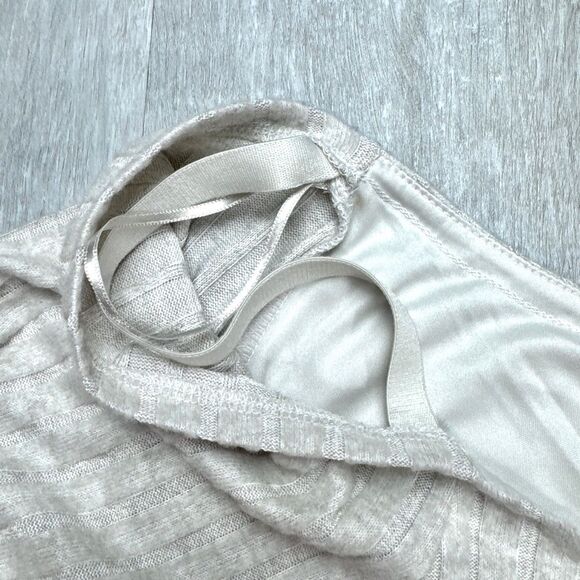 Bar III Women's Plus Size White Off the Shoulder Long Sleeve Sweater Dress 4X - Picture 6 of 7